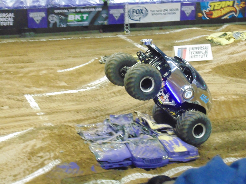 Illustration for article titled Monster Jam Portland (Photos and Video)